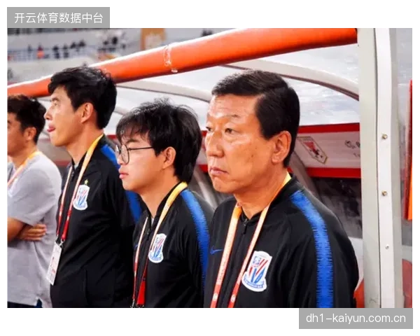 洪明甫需要证明自己十二年后的进步，其临场换人调整将直接影响比赛是否走向平局